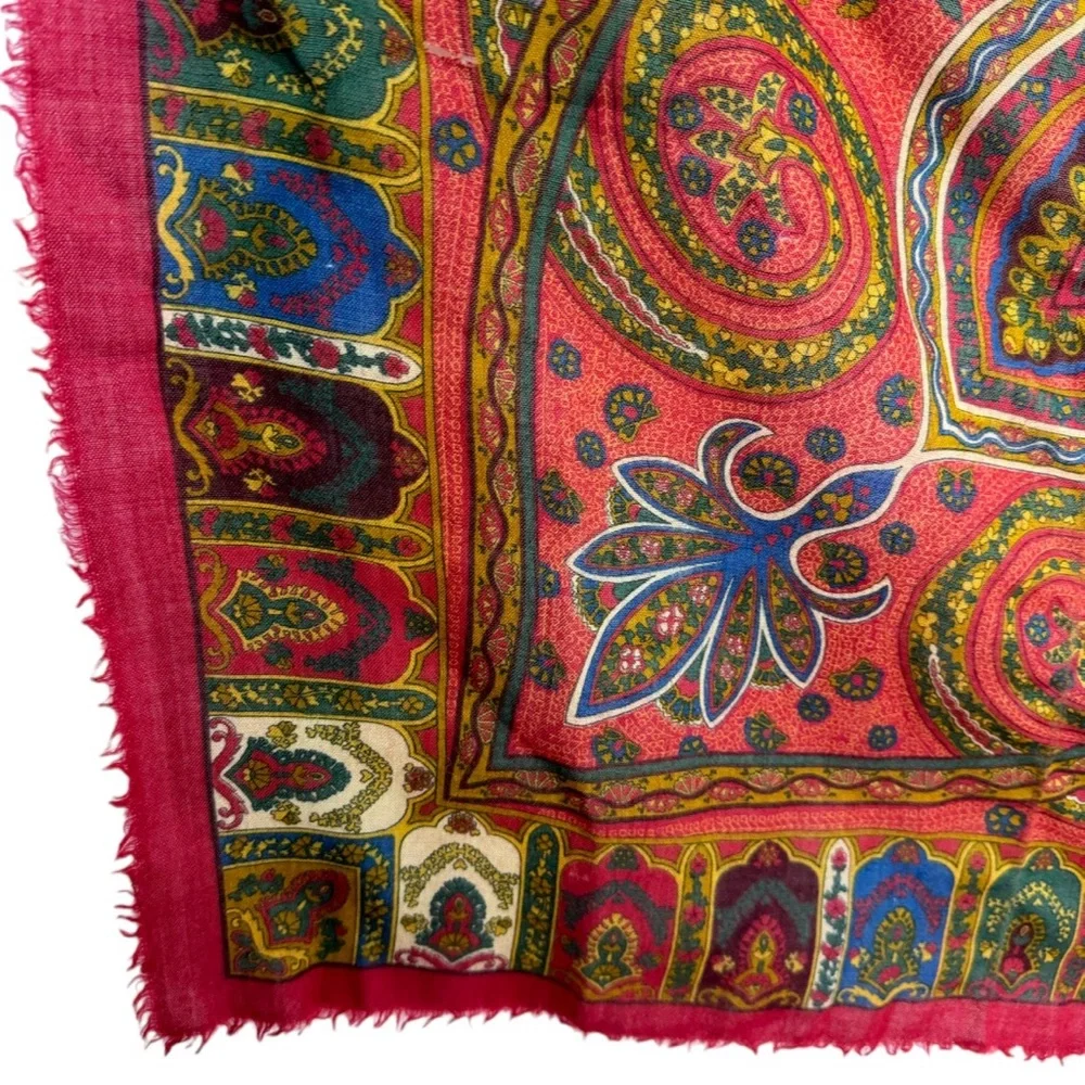 Smithsonian Institution Extra Large Fine Wool Square Scarf - Picture 7 of 11